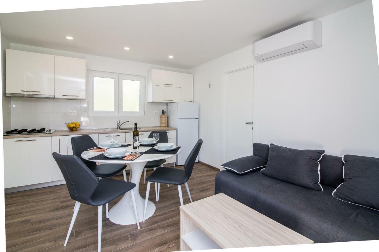 Luxury Mobile Homes Liza2 บีโอกราดนาโมรู ภายนอก รูปภาพ