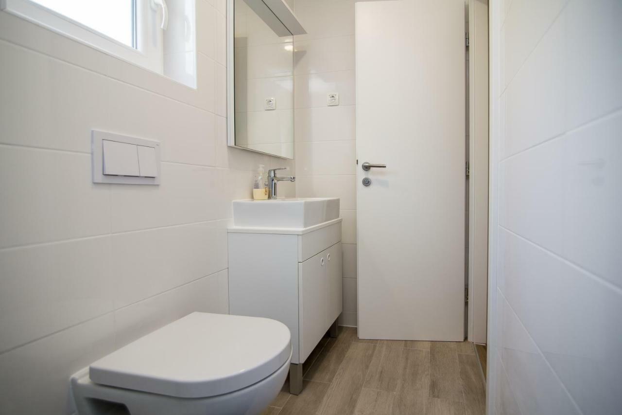 Luxury Mobile Homes Liza2 บีโอกราดนาโมรู ภายนอก รูปภาพ